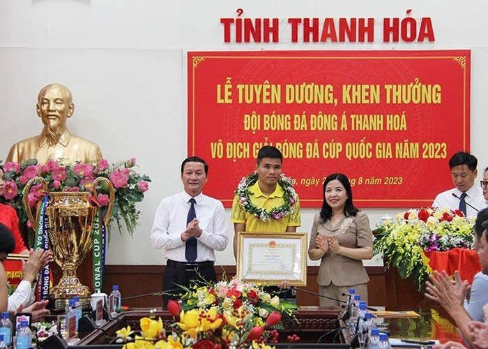 Tuyên dương đội bóng đá Thanh Hóa lần đầu tiên Vô địch Cúp Quốc gia - Anh 1