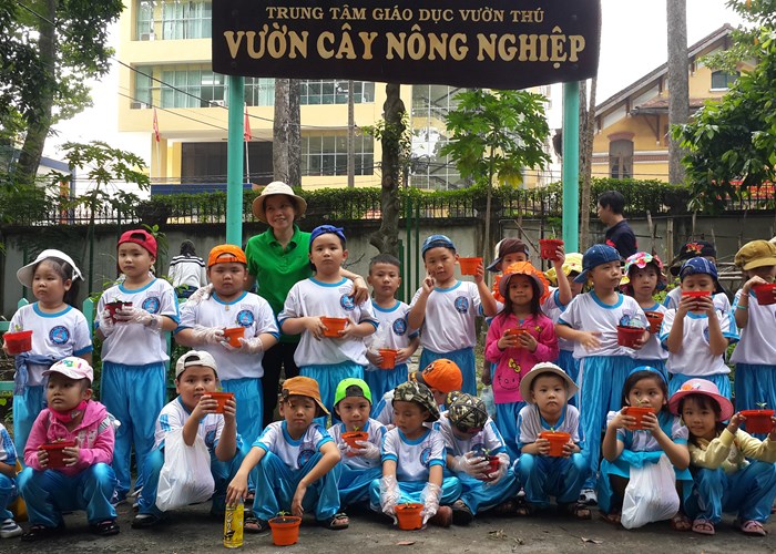 Chương trình nhà trường ngoài giờ chính khóa phải đảm bảo sự tham gia tự nguyện của học sinh - Anh 1