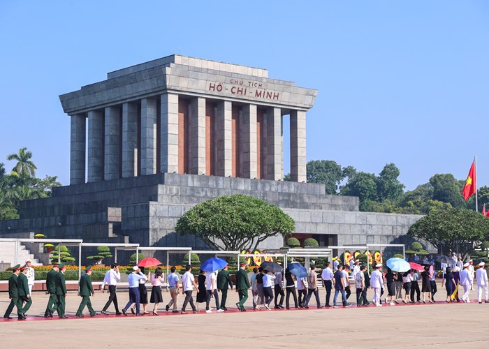 Lãnh đạo Đảng, Nhà nước vào Lăng viếng Chủ tịch Hồ Chí Minh nhân dịp Quốc khánh - Anh 4