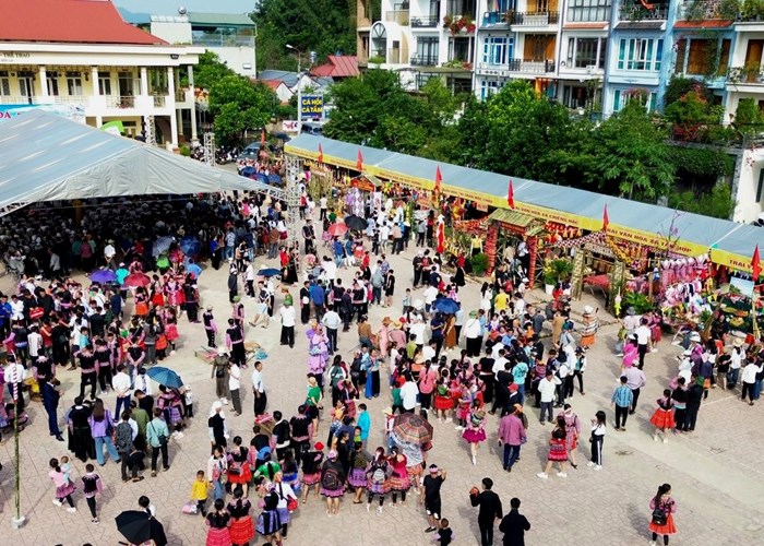 Vui Tết Độc lập ở Mộc Châu - Anh 3