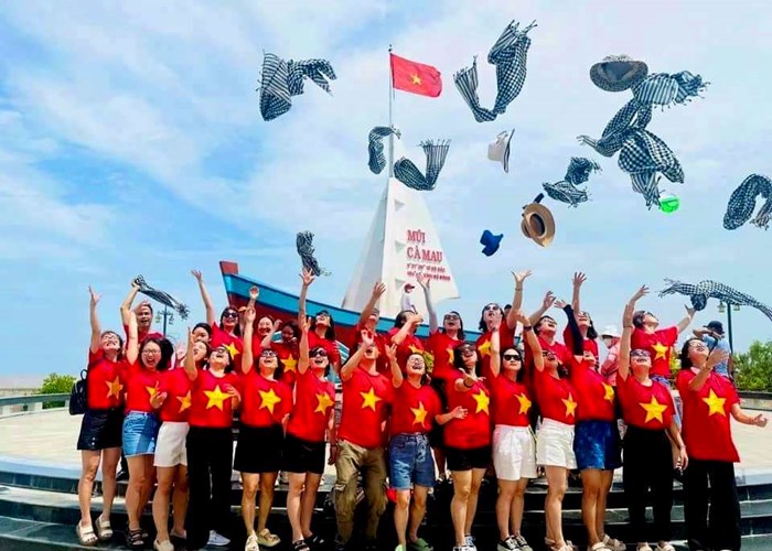Cà Mau: Tổng thu từ du lịch đạt 74,5 tỉ đồng - Anh 1