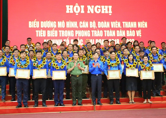 Biểu dương 64 mô hình, cán bộ, đoàn viên, thanh niên tiêu biểu trong phong trào TDBV ANTQ - Anh 1