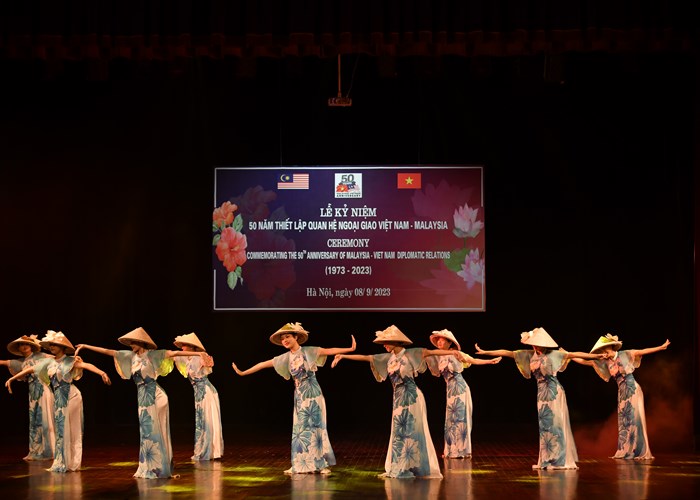 Lễ kỷ niệm 50 năm thiết lập quan hệ ngoại giao Việt Nam - Malaysia - Anh 6
