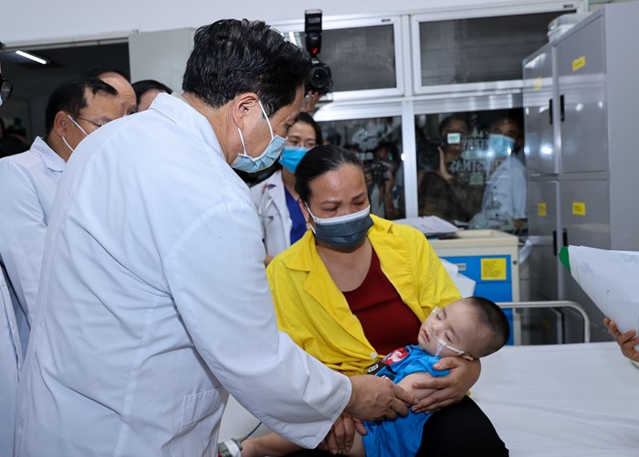 Thủ tướng thị sát hiện trường vụ cháy đặc biệt nghiêm trọng tại Hà Nội - Anh 6