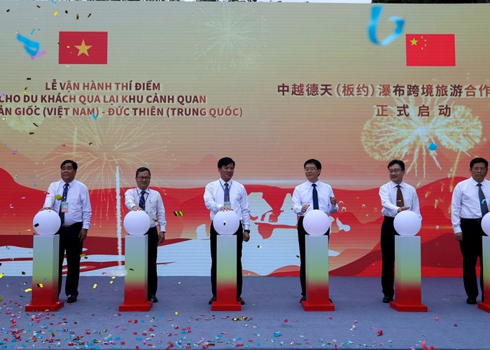 Vận hành thí điểm qua lại khu cảnh quan thác Bản Giốc (Việt Nam) - Đức Thiên (Trung Quốc) - Anh 2