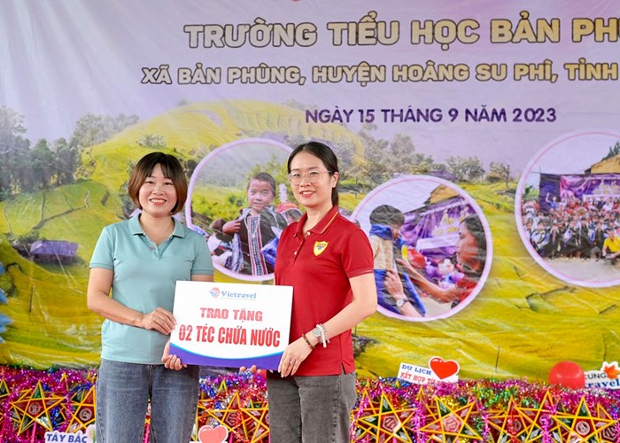 Mang trung thu ấm đến trẻ em vùng cao - Anh 5