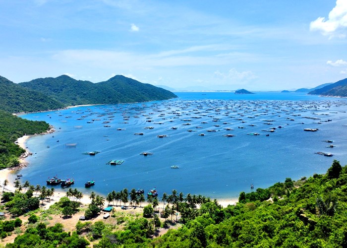 9 tháng, du lịch Phú Yên đã về đích năm 2023 - Anh 1