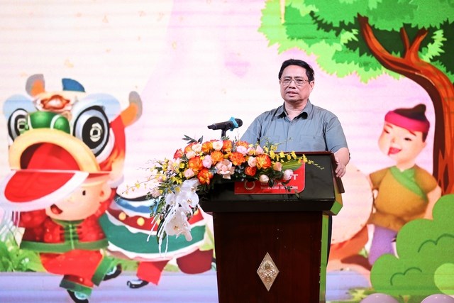 Thủ tướng thăm, tặng qua các bệnh nhi đang điều trị tại Viện Huyết học -Truyền máu TƯ nhân dịp Tết Trung thu - Anh 1