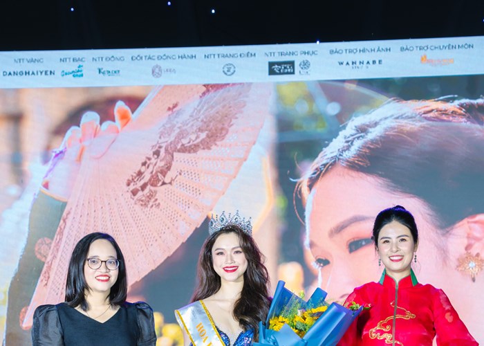 Tân Hoa khôi Học viện Ngoại giao: Giới trẻ cần có trách nhiệm với văn hóa truyền thống của dân tộc - Anh 1