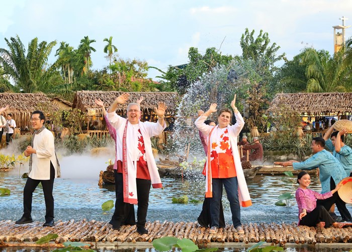Festival Áo bà ba - Hậu Giang 2023: Tôn vinh sản phẩm văn hóa đặc sắc vùng Nam Bộ - Anh 3