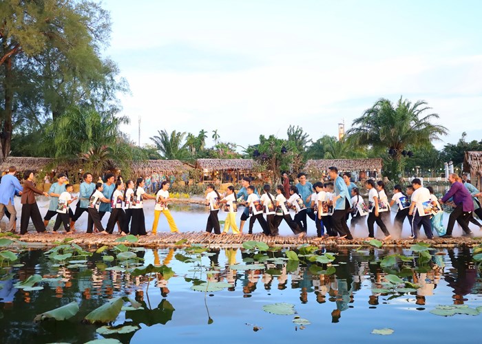 Festival Áo bà ba - Hậu Giang 2023: Tôn vinh sản phẩm văn hóa đặc sắc vùng Nam Bộ - Anh 4