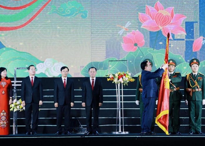 Khơi dậy khát vọng xứng đáng với truyền thống 