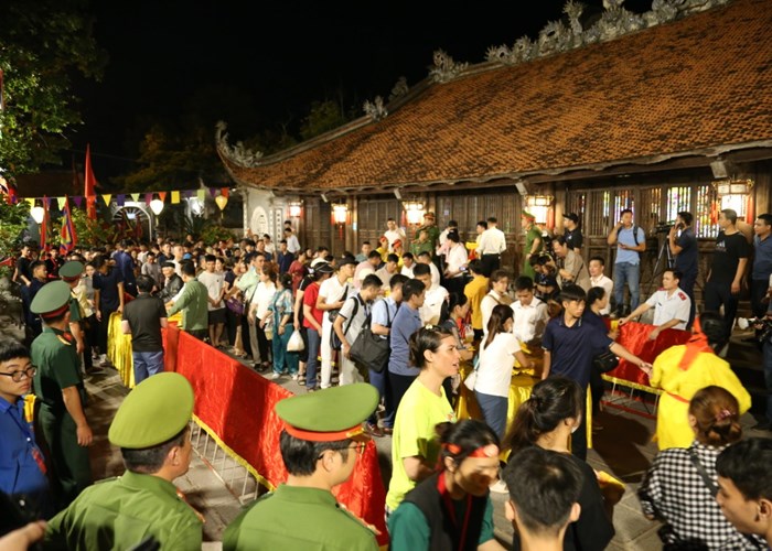 Tưởng niệm 723 năm ngày mất Anh hùng dân tộc Trần Hưng Đạo, khai hội mùa thu Côn Sơn-Kiếp Bạc năm 2023 - Anh 6