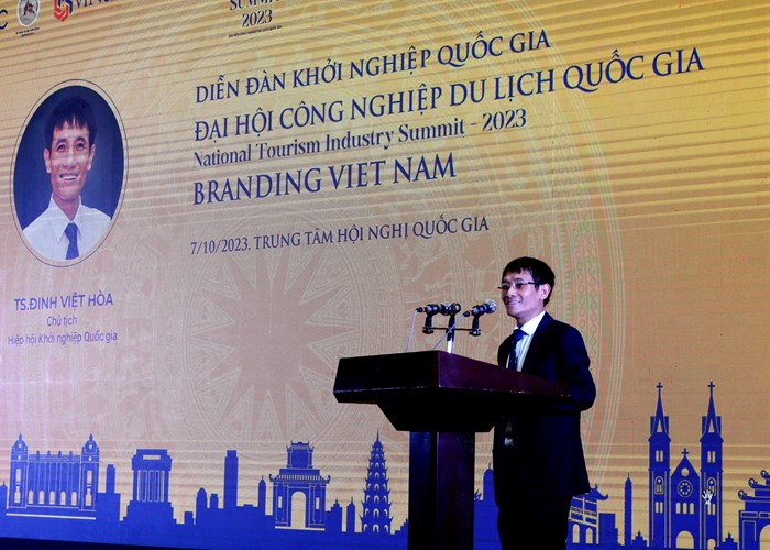 Du lịch đóng góp đặc biệt quan trọng trong nền kinh tế quốc gia - Anh 2