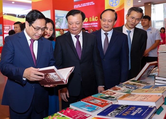 Thủ tướng: Xây dựng Hà Nội thực sự là trung tâm hội tụ, kết tinh lan tỏa văn hóa của cả nước - Anh 4