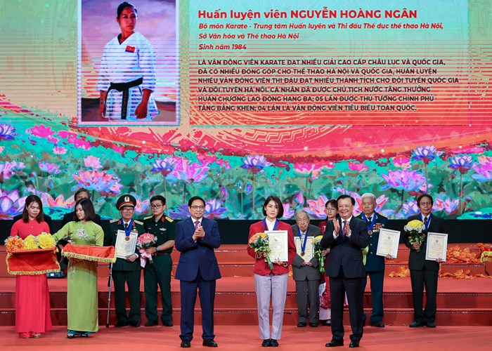 Thủ tướng: Xây dựng Hà Nội thực sự là trung tâm hội tụ, kết tinh lan tỏa văn hóa của cả nước - Anh 3