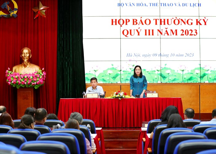 Giải đáp, đối thoại nhiều vấn đề “nóng” về văn hoá, thể thao và du lịch - Anh 1