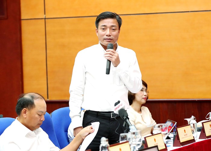 Giải đáp, đối thoại nhiều vấn đề “nóng” về văn hoá, thể thao và du lịch - Anh 5