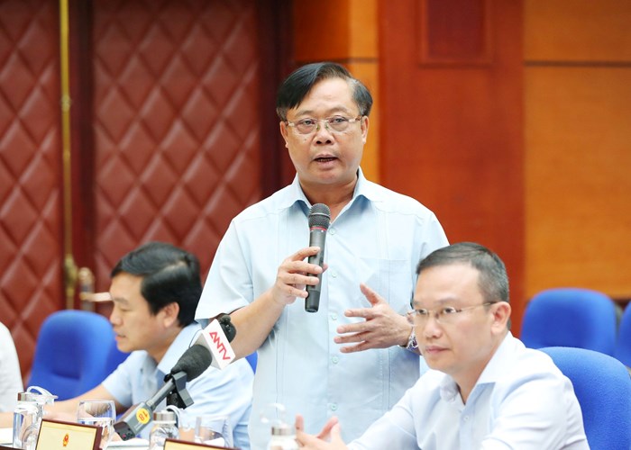 Giải đáp, đối thoại nhiều vấn đề “nóng” về văn hoá, thể thao và du lịch - Anh 4