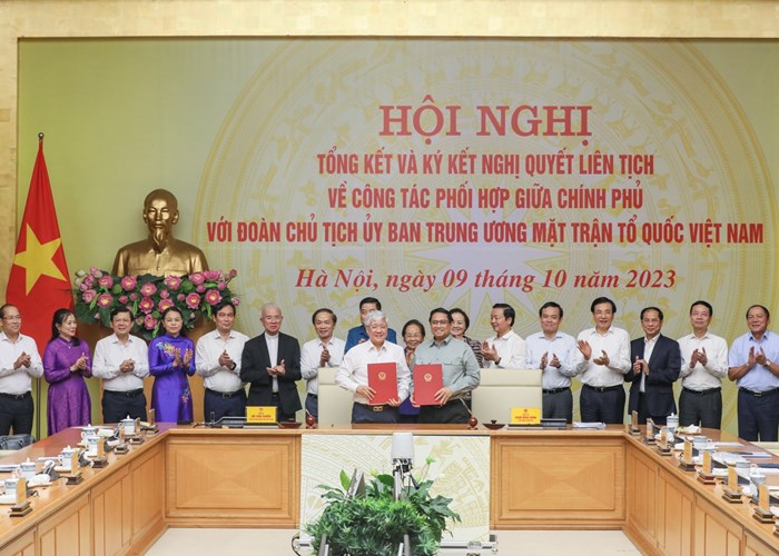 Chính phủ và Đoàn Chủ tịch Ủy ban Trung ương MTTQ Việt Nam ký kết công tác phối hợp - Anh 4