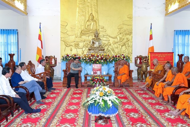 Thủ tướng chúc mừng lễ Sene Dolta của đồng bào Khmer - Anh 2