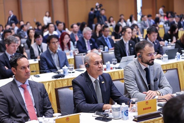 Việt Nam cam kết luôn bảo vệ quyền và lợi ích hợp pháp, chính đáng của nhà đầu tư - Anh 2