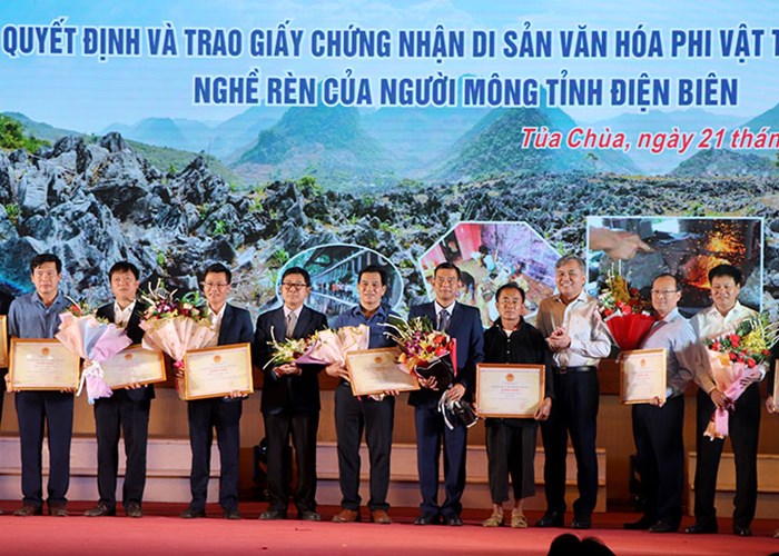 Nghề rèn của người Mông tỉnh Điện Biên là Di sản văn hóa phi vật thể quốc gia - Anh 1