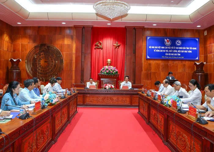 Hội Nhà báo Việt Nam luôn đồng hành cùng địa phương đề cao trách nhiệm công dân, đạo đức nghề nghiệp hội viên - Anh 4