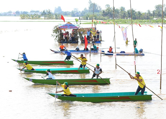 Về miền Tây trải nghiệm “đặc sản” mùa nước nổi - Anh 3