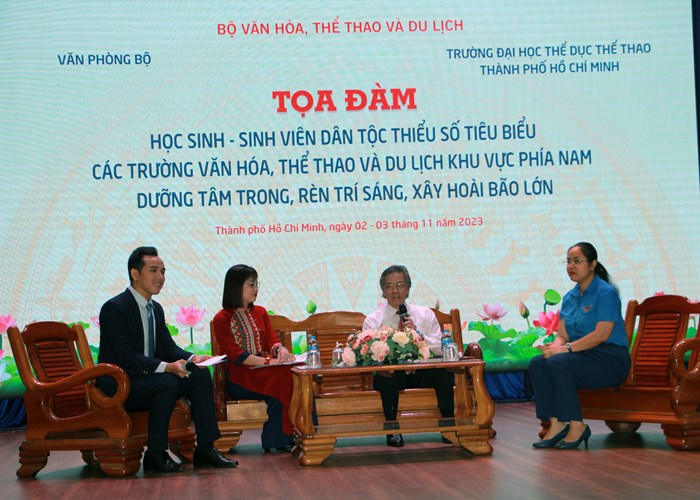 Tọa đàm chính sách ưu đãi, chế độ ưu tiên HSSV dân tộc thiểu số ngành VHTTDL - Anh 1