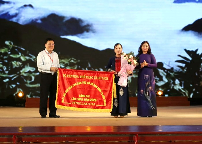 Lào Cai đăng cai Ngày hội Văn hoá các dân tộc có số dân dưới 10.000 người lần thứ hai - Anh 7