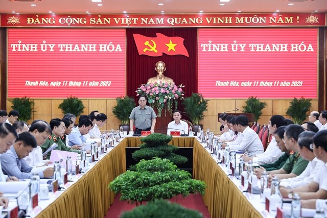 Thủ tướng: Thanh Hóa cần phát triển toàn diện kinh tế, văn hóa - xã hội, đẩy mạnh du lịch lễ hội - Anh 2