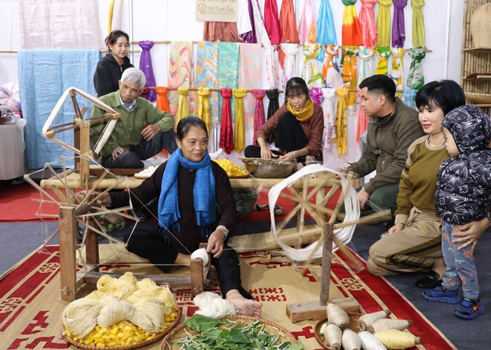 Triển lãm những không gian di sản văn hóa đặc sắc trên đất Cố đô - Anh 3