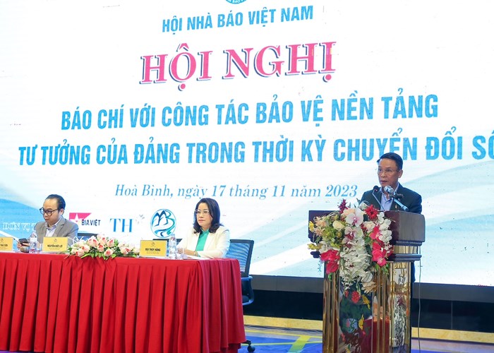 Báo chí với công tác bảo vệ nền tảng tư tưởng của Đảng trong thời kỳ chuyển đổi số - Anh 1