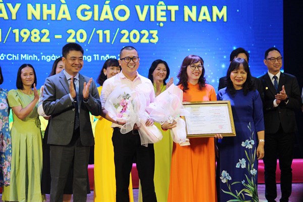 Trường ĐH Văn hóa TP.HCM đón nhận Giấy chứng nhận kiểm định chất lượng giáo dục - Anh 3