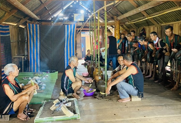 Bảo tồn, phát huy Di sản văn hóa Lễ mừng thọ của người M’nông - Anh 2