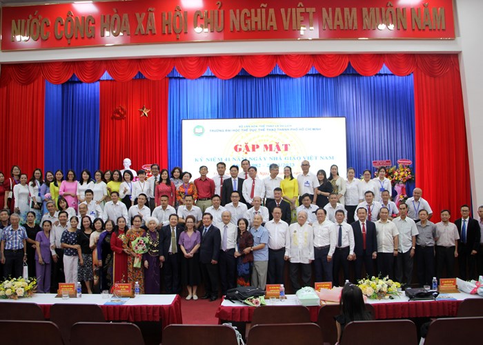 Trường ĐH Thể dục thể thao TP.HCM tri ân nhà giáo, huấn luyện viên - Anh 5