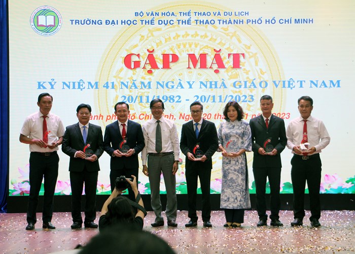 Trường ĐH Thể dục thể thao TP.HCM tri ân nhà giáo, huấn luyện viên - Anh 3