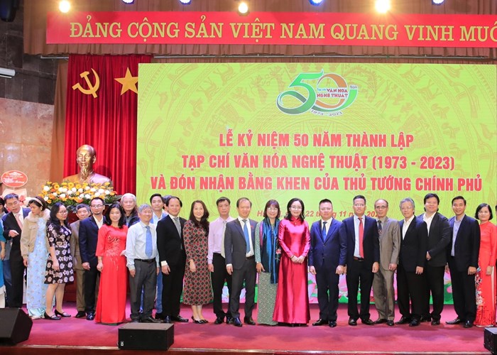 Tạp chí Văn hóa Nghệ thuật kỷ niệm 50 năm thành lập và đón nhận Bằng khen của Thủ tướng Chính phủ - Anh 4