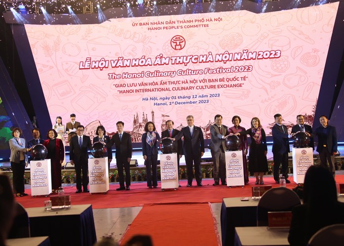 Đa sắc màu văn hóa tại lễ hội ẩm thực Hà Nội 2023 - Anh 1