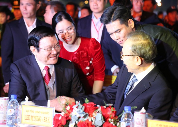 Cựu Tổng thống Hàn Quốc Lee Myung Bak: Văn hóa là cây cầu gắn kết giữa hai nước chúng ta - Anh 1