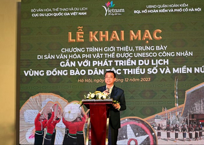 Giới thiệu di sản xòe Thái và cồng chiêng Tây Nguyên tại Hà Nội - Anh 2