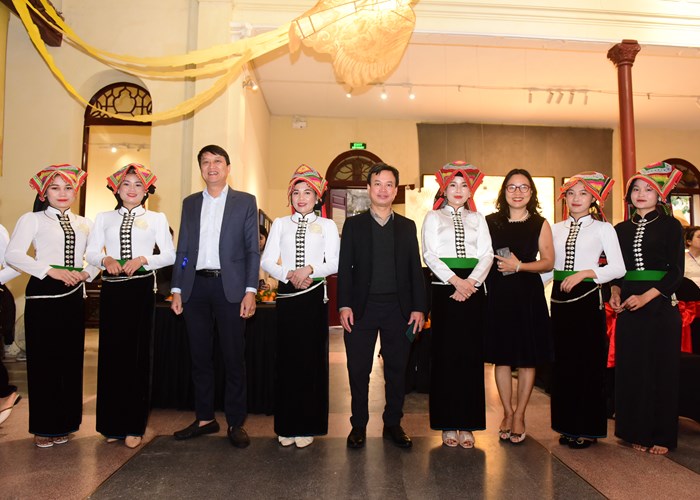 Giới thiệu di sản xòe Thái và cồng chiêng Tây Nguyên tại Hà Nội - Anh 6
