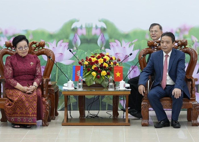 Giao lưu văn hoá, nghệ thuật góp phần nâng cao tình đoàn kết, hữu nghị Việt Nam và Campuchia - Anh 2