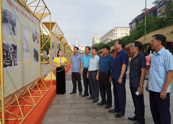 Dac sac khong gian van hoa vung cao Dien Bien tai TP.HCM - Anh 8