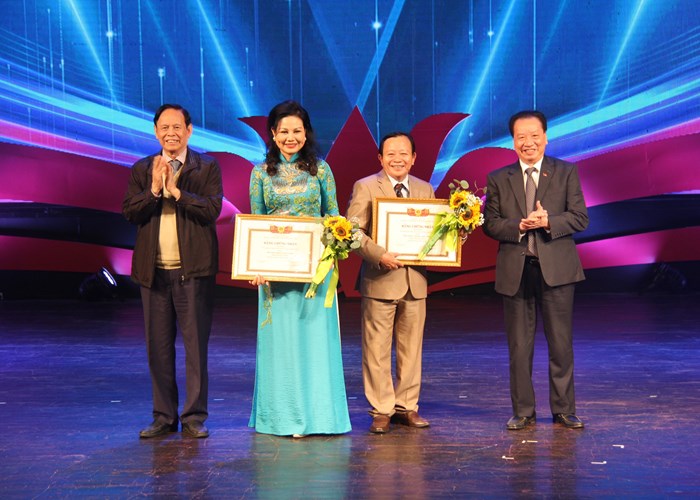 Trao tặng thưởng các tác phẩm lý luận, phê bình văn học, nghệ thuật xuất bản năm 2022 - Anh 6