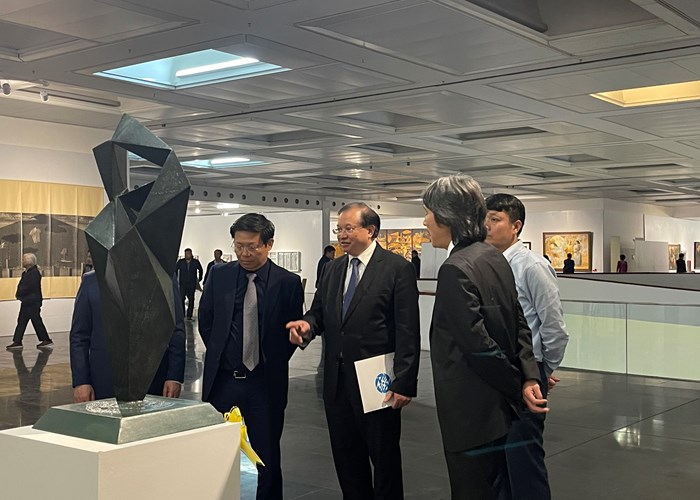 Trao giải thưởng Cuộc thi và Triển lãm Mỹ thuật Việt Nam năm 2023 - Anh 6