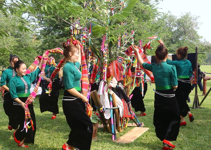 Then Kin Pang - Net van hoa dac sac cua nguoi Thai - Anh 3