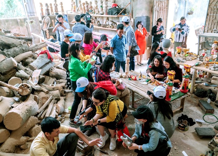 Hành trình khám phá thành Thành Nam - Anh 1