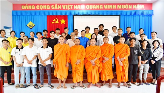 Nghe thuat che tac mao, mat na cua nguoi Khmer o Tra Vinh - Anh 1
